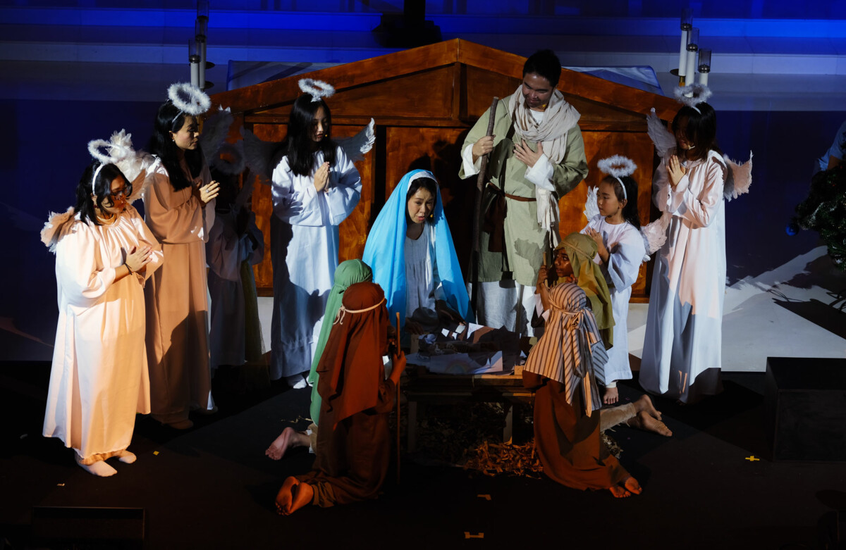 The shepherds arrive at the nativity scene